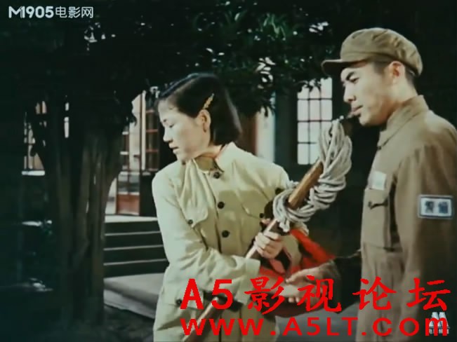 霓虹灯下的哨兵下载