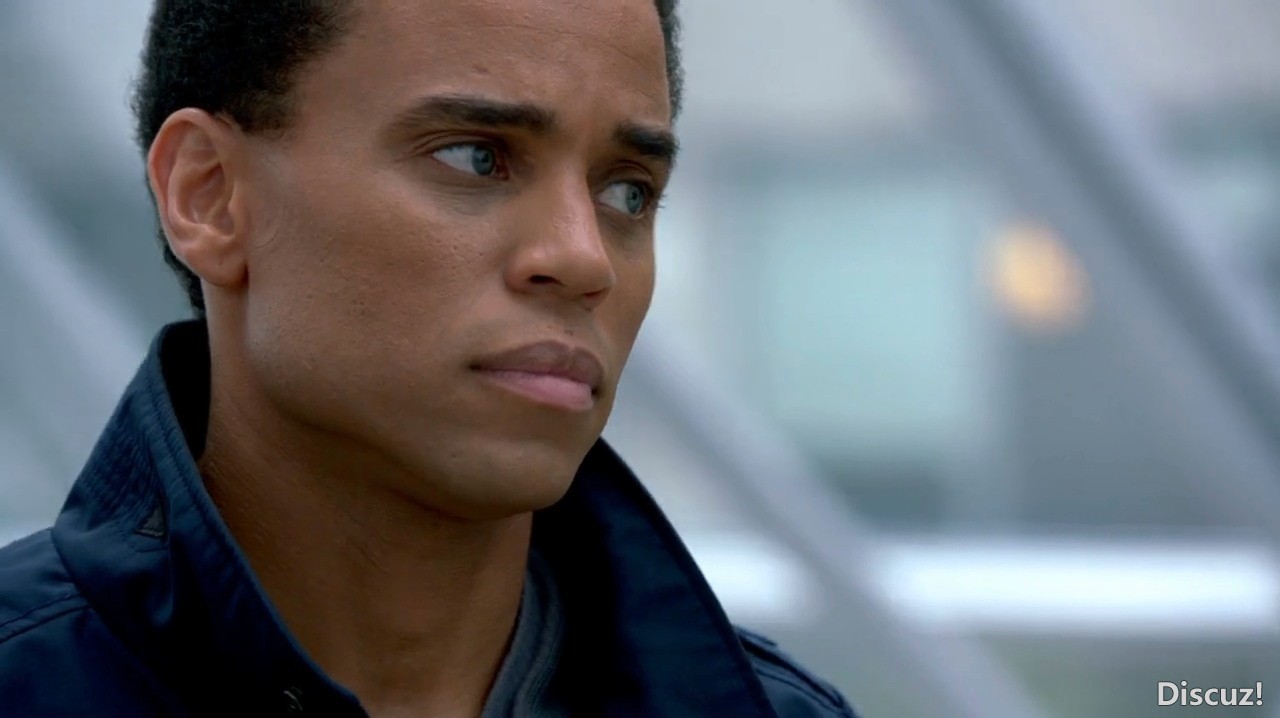 Almost.Human.S01E02.Skin.720p.WEB-DL.sujaidr.mkv_001651.772.jpg