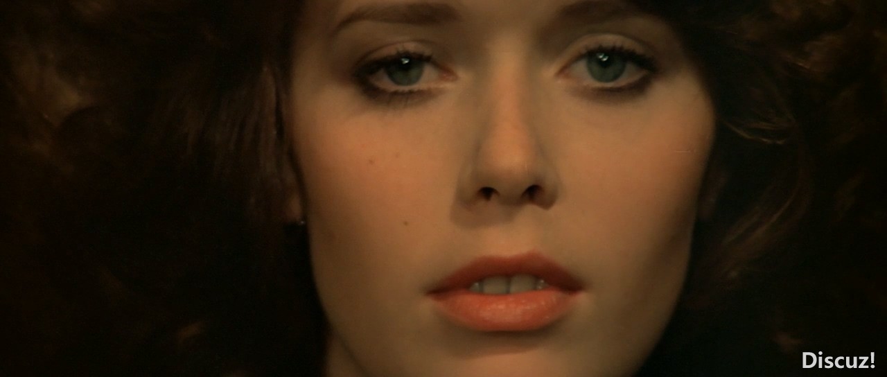 Emmanuelle 2.1975.720p.BluRay.x264-CiNEFiLE.mkv_001824.091.jpg