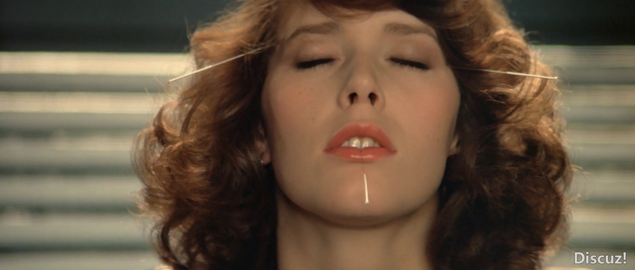 Emmanuelle 2.1975.720p.BluRay.x264-CiNEFiLE.mkv_003548.865.jpg