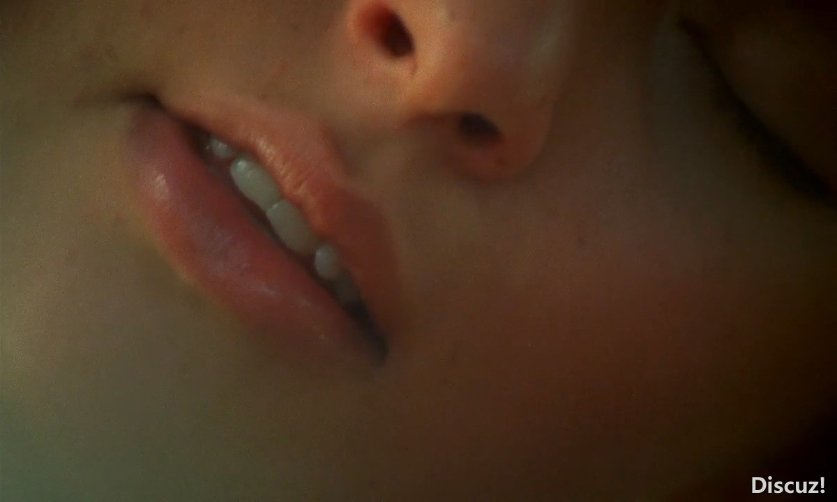 Emmanuelle (1974) BRRip 720p x264 [Dual Audio][DTS][French   English]--prisak~~{.jpg