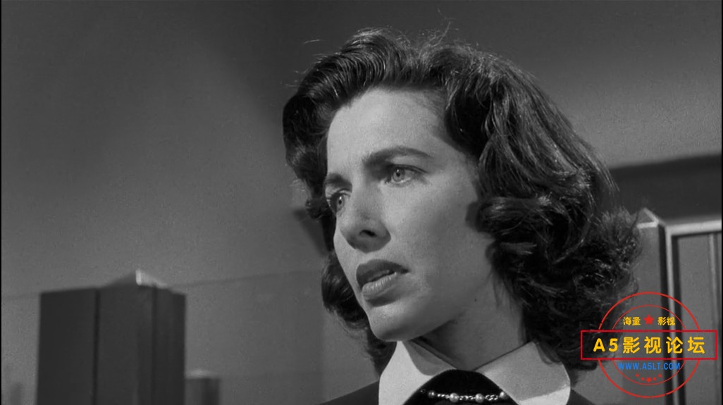 1956美国黑色犯罪片[伸冤记][BDRip-MKV][1024X576][英语内嵌中英双字][方达 迈尔斯 麦克费尔 安德森][1.61G ...