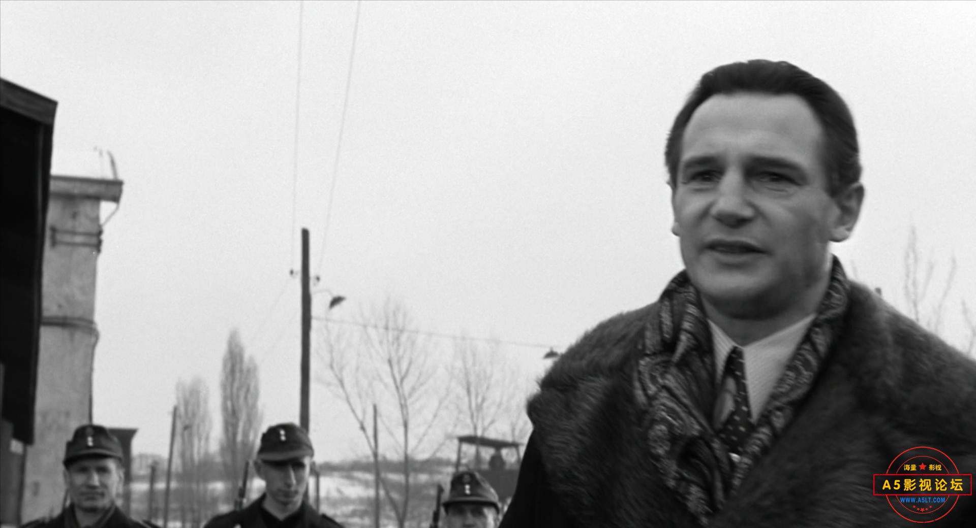 Schindlers.List.1993.Blu-ray.x264-10bit.1080P.DTS.AC3.Dualaudio.Mysilu.mkv_20200.jpg