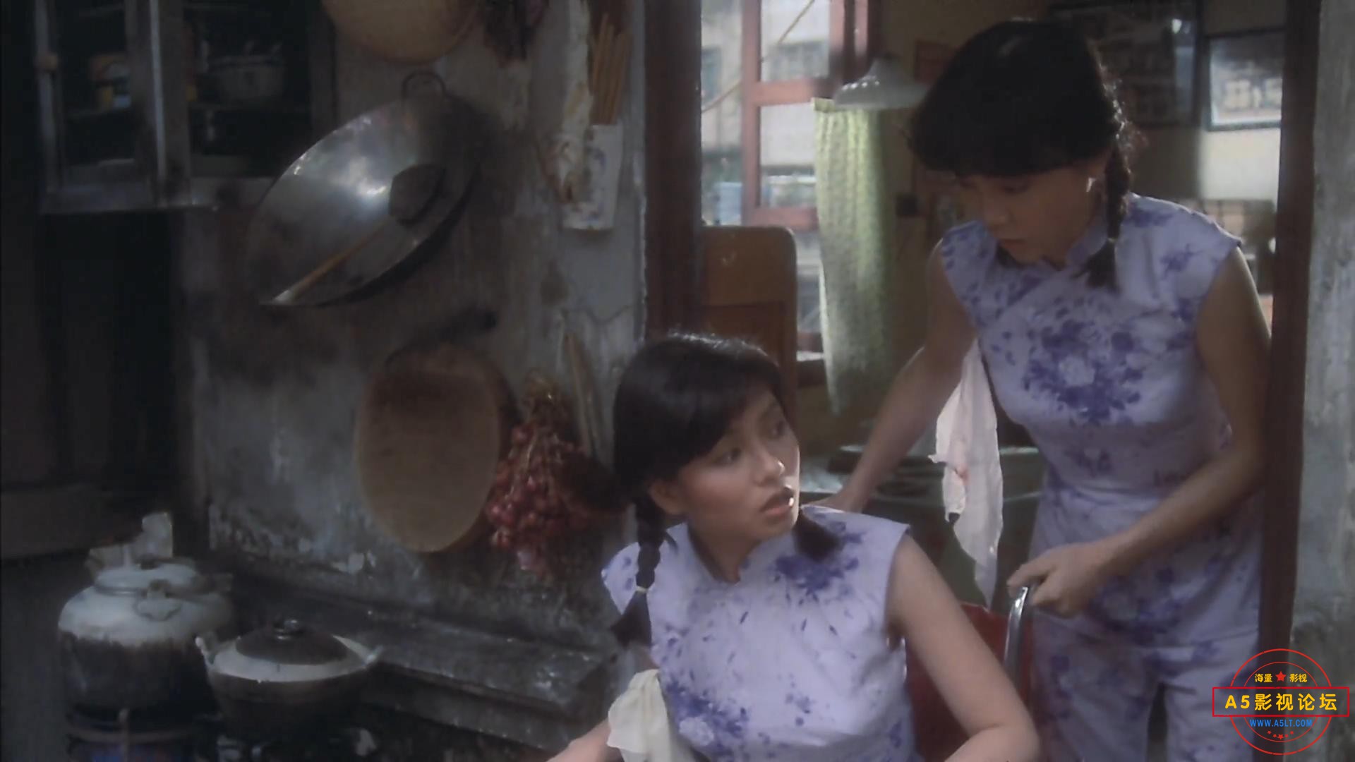 难兄难弟 1982 国粤双语中字.mkv_20201006_174645799.jpg