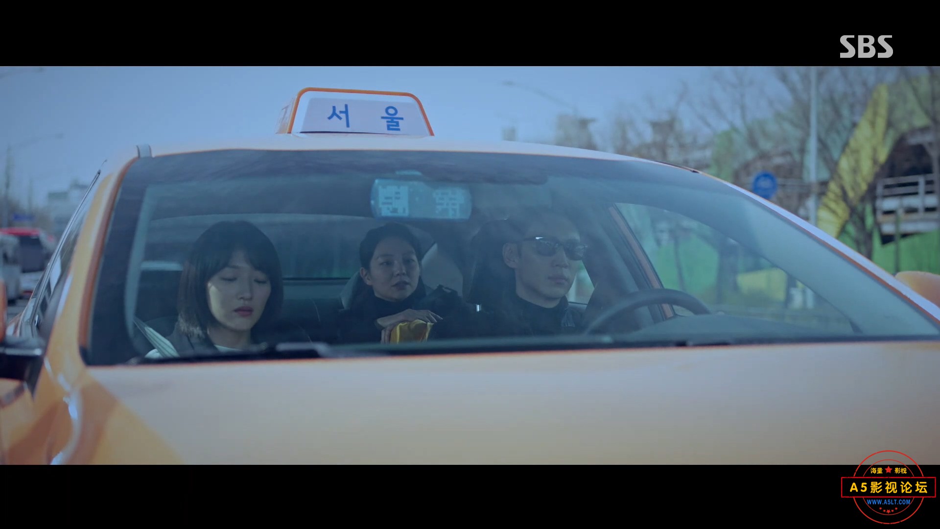 Taxi.Driver.S01E03.1080p.WEB-DL.H264.AAC-AppleTor.mp4_20220115_193129.783.jpg