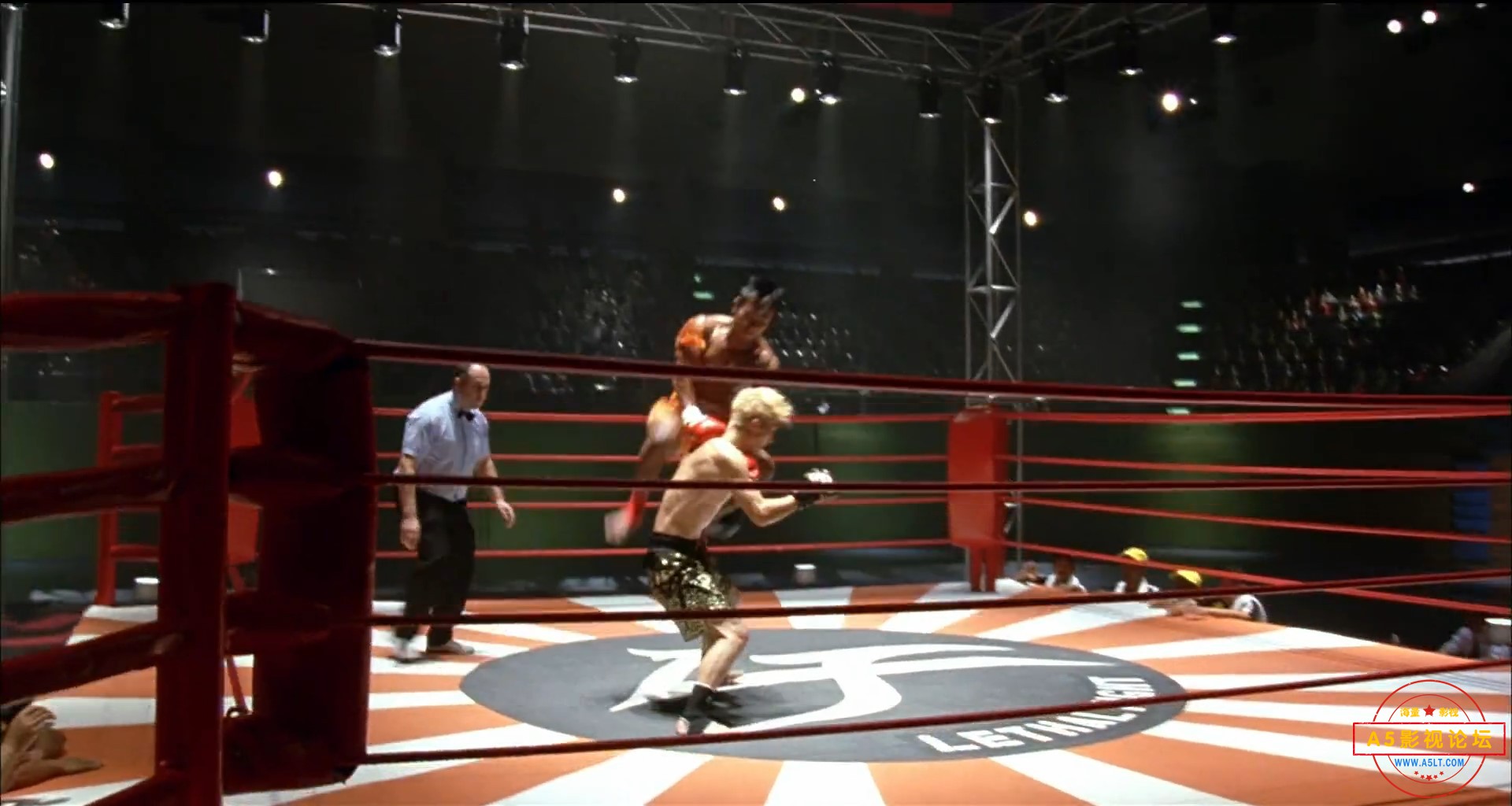 j 鸡.1080P.国粤双语.中字-01_00_29-2022_03_15_10_37_05.jpg