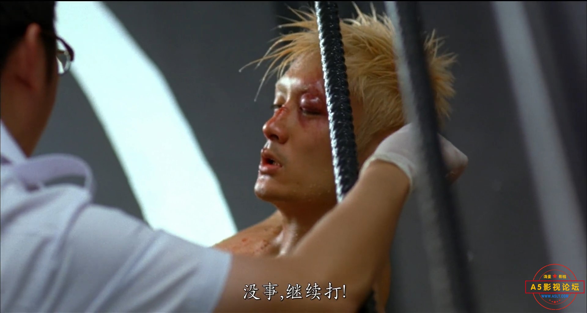 j 鸡.1080P.国粤双语.中字-01_36_39-2022_03_15_10_39_58.jpg