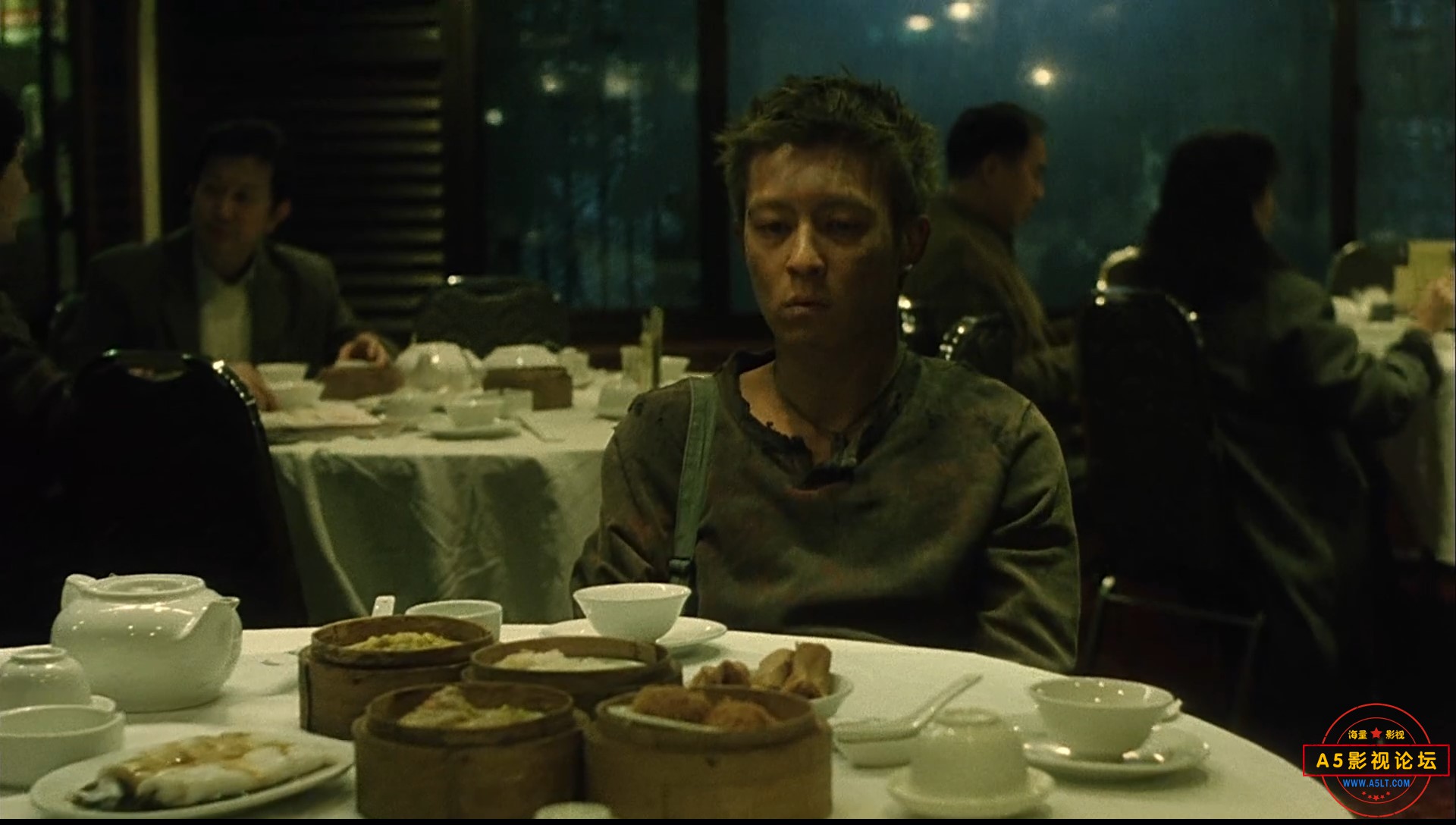 狗咬狗.1080P.国语中字-00_06_10-2022_03_23_18_54_06.jpg