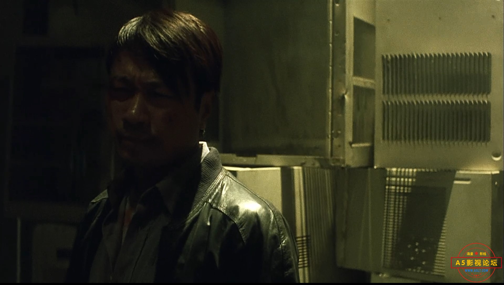 狗咬狗.1080P.国语中字-00_50_25-2022_03_23_18_52_24.jpg