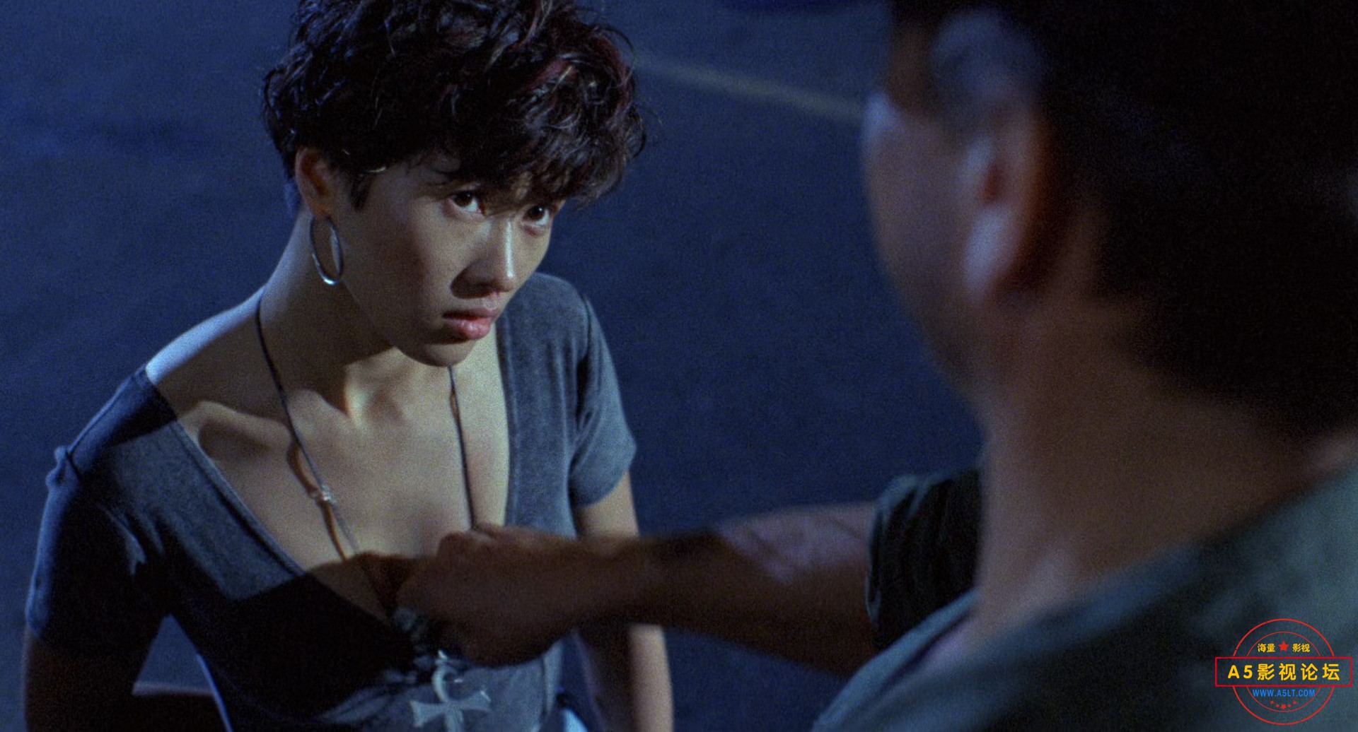 Black.Cat.1991.1080p.BluRay.DD2.0.2Audio.x265-10bit-ENTHD.mkv_snapshot_00.06.32.669.jpg