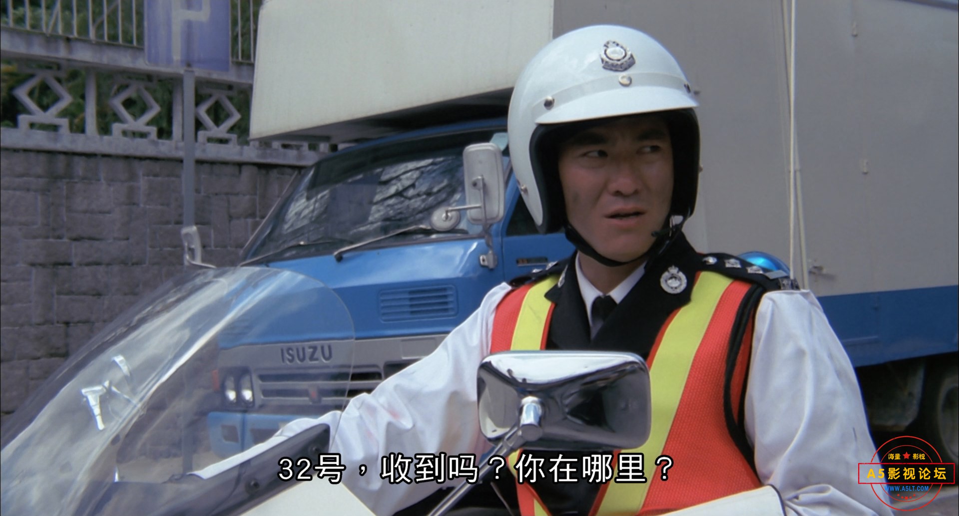 Road.Warriors.1987.BluRay.1080p.2Audio.TrueHD.5.1.x265.10bit-ALT.mkv_snapshot_00.jpg