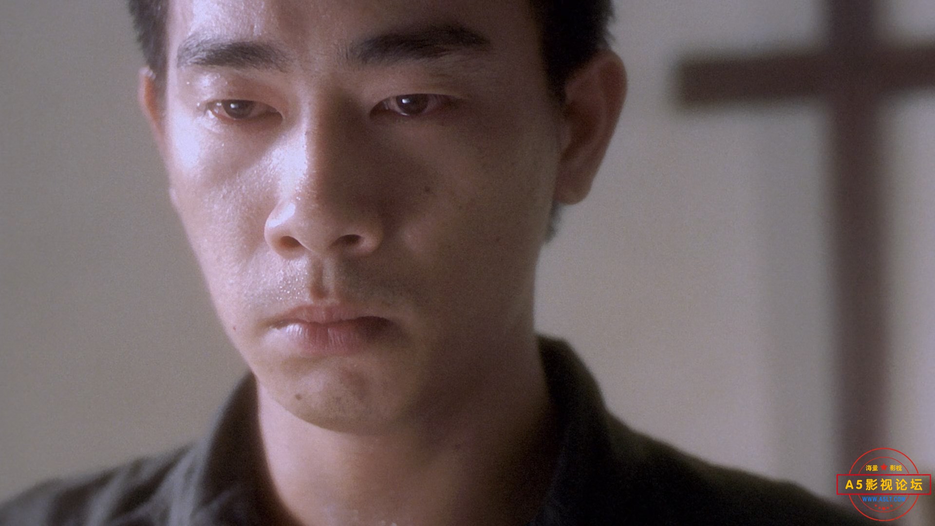 Hot.War.1998.BluRay.1080p.2Audio.DTS-HD.MA.2.0.x265.10bit-ALT.mkv_snapshot_00.57.jpg
