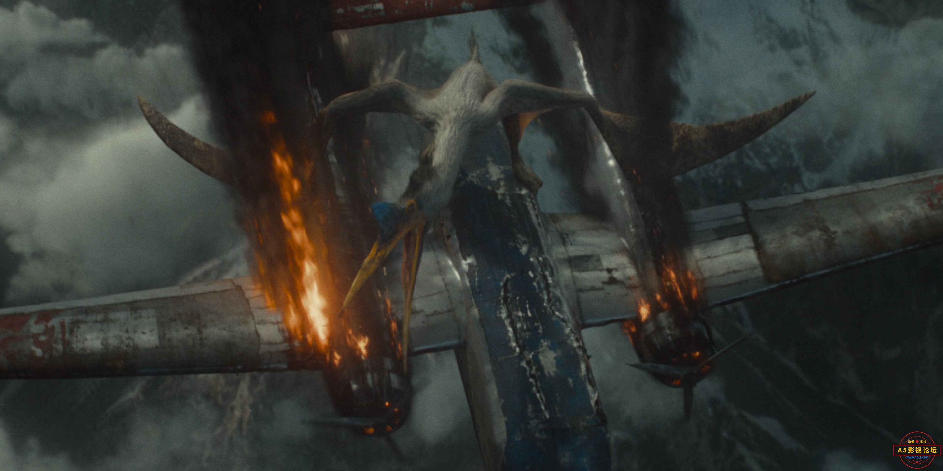 Jurassic.World.Dominion.2022.2160p.WEB-DL.DDP5.1.Atmos.HDR.HEVC-CM.mkv_snapshot_.jpg
