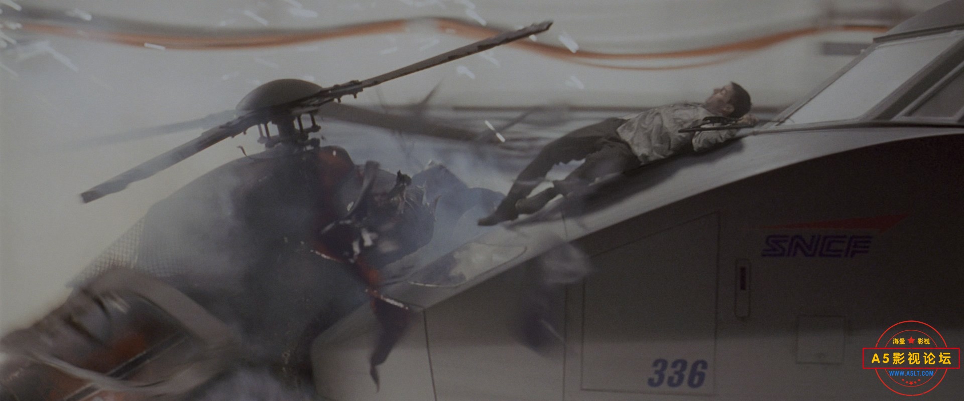 Mission.Impossible.1996.UHD.BluRay.2160p.TrueHD.5.1.x265.10bit.HDR-ALT.mkv_20221.jpg
