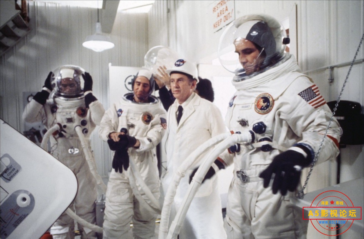 Capricorn One2.jpg