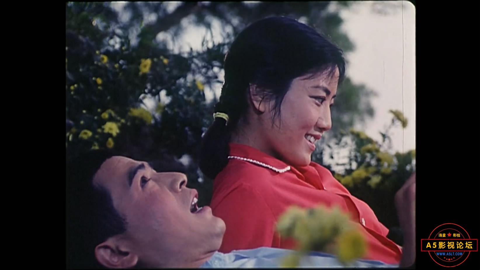 《甜蜜的事业》（北影1979）[00_53_42][20221203-112551-7].JPG