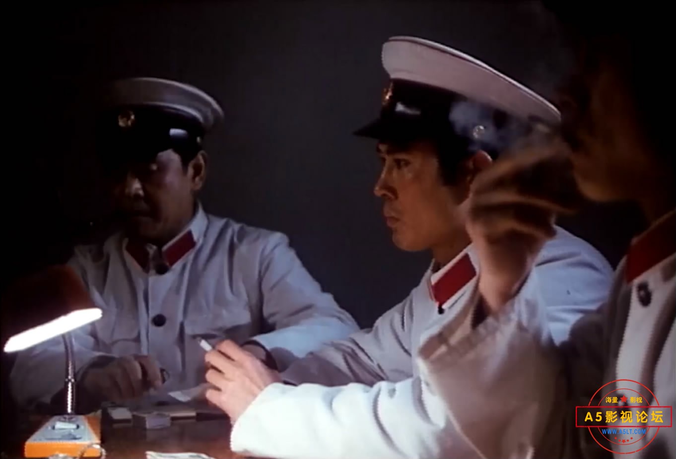 《峨眉飞盗》（峨影1985）W[00_21_32][20221203-223508-2].JPG