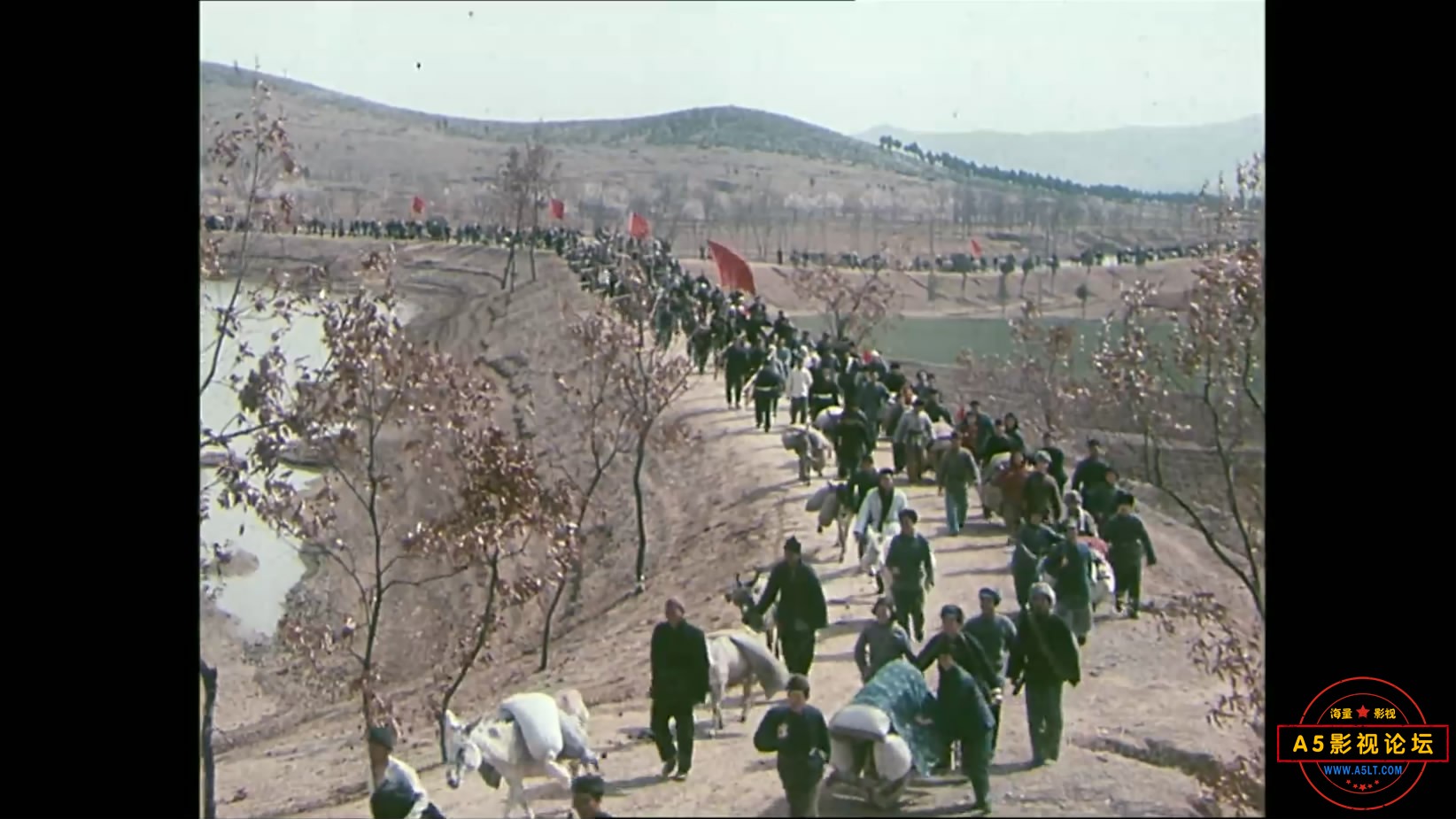 《车轮滚滚》（长影1975）W[00_27_48][20221204-103517-9].JPG
