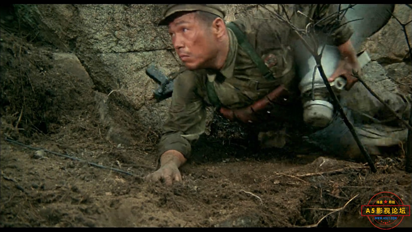 《战地之星》（八一1983）W[00_46_23][20221204-210914-5].JPG