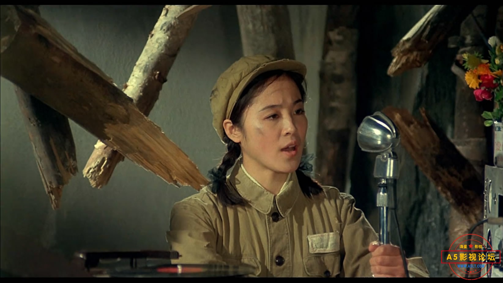 《战地之星》（八一1983）W[01_29_42][20221204-211240-5].JPG