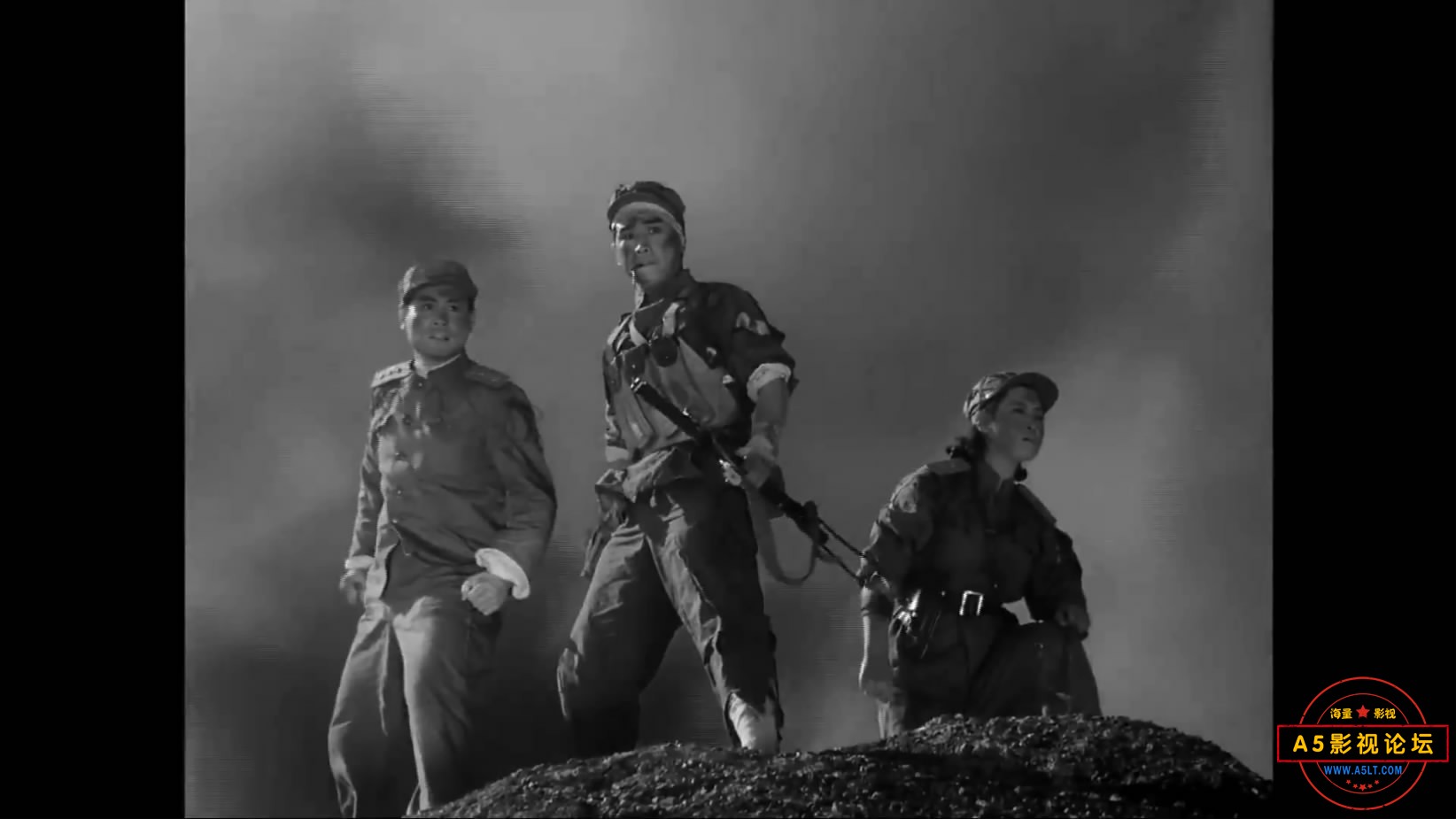 《打击侵略者》（八一1965）[01_30_01][20221206-162354-2].JPG
