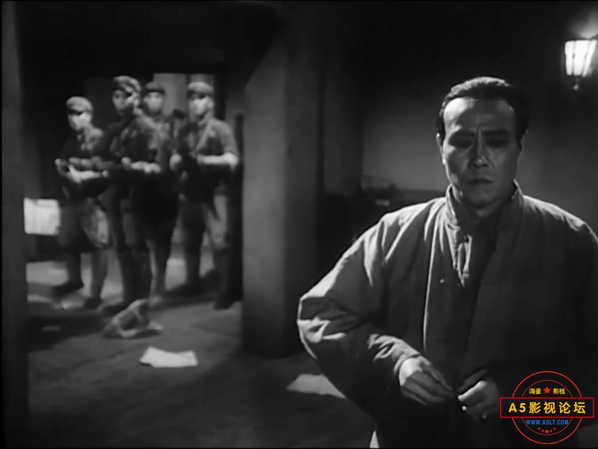 《济南战役》（长影1979）W[01_42_03][20221207-184802-0].JPG
