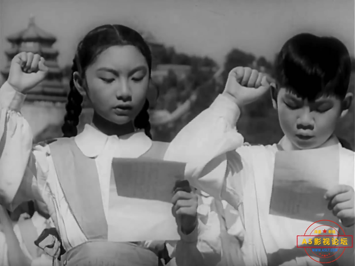 《祖国的花朵》（长影1955）[01_14_01][20221207-193003-1].JPG