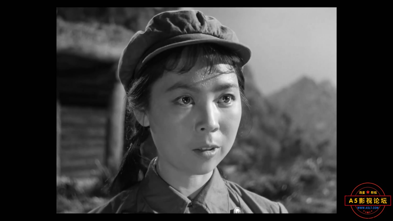 《英雄儿女》（长影1964）W[00_53_42][20221209-152403-2].JPG