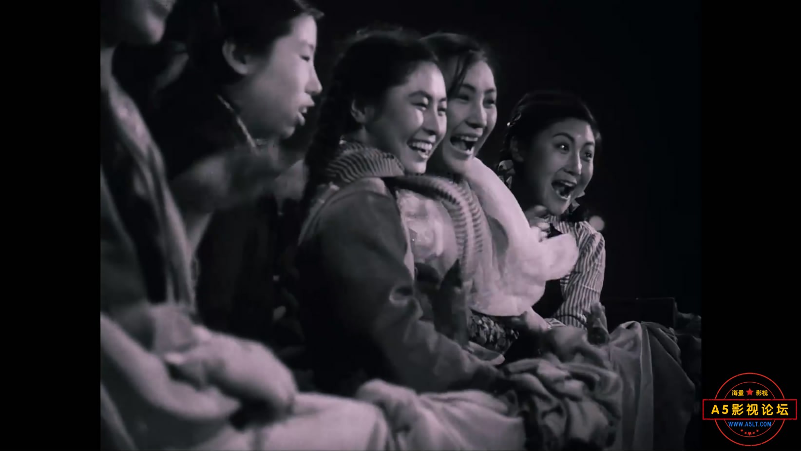《国庆十点钟》（长影1956）[01_31_35][20221210-102600-8].JPG
