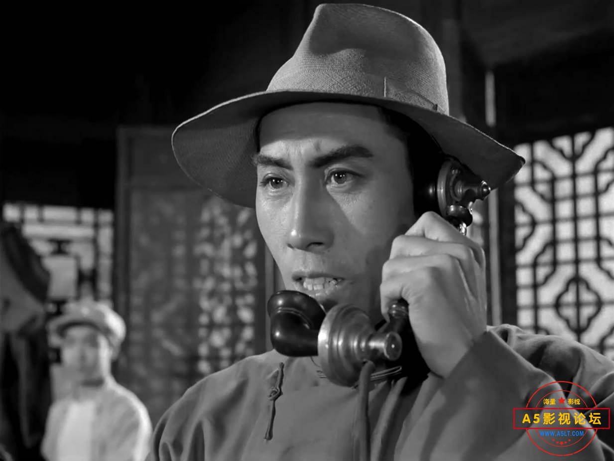 《三进山城》（长影1965）W[01_18_43][20221210-103942-0].JPG