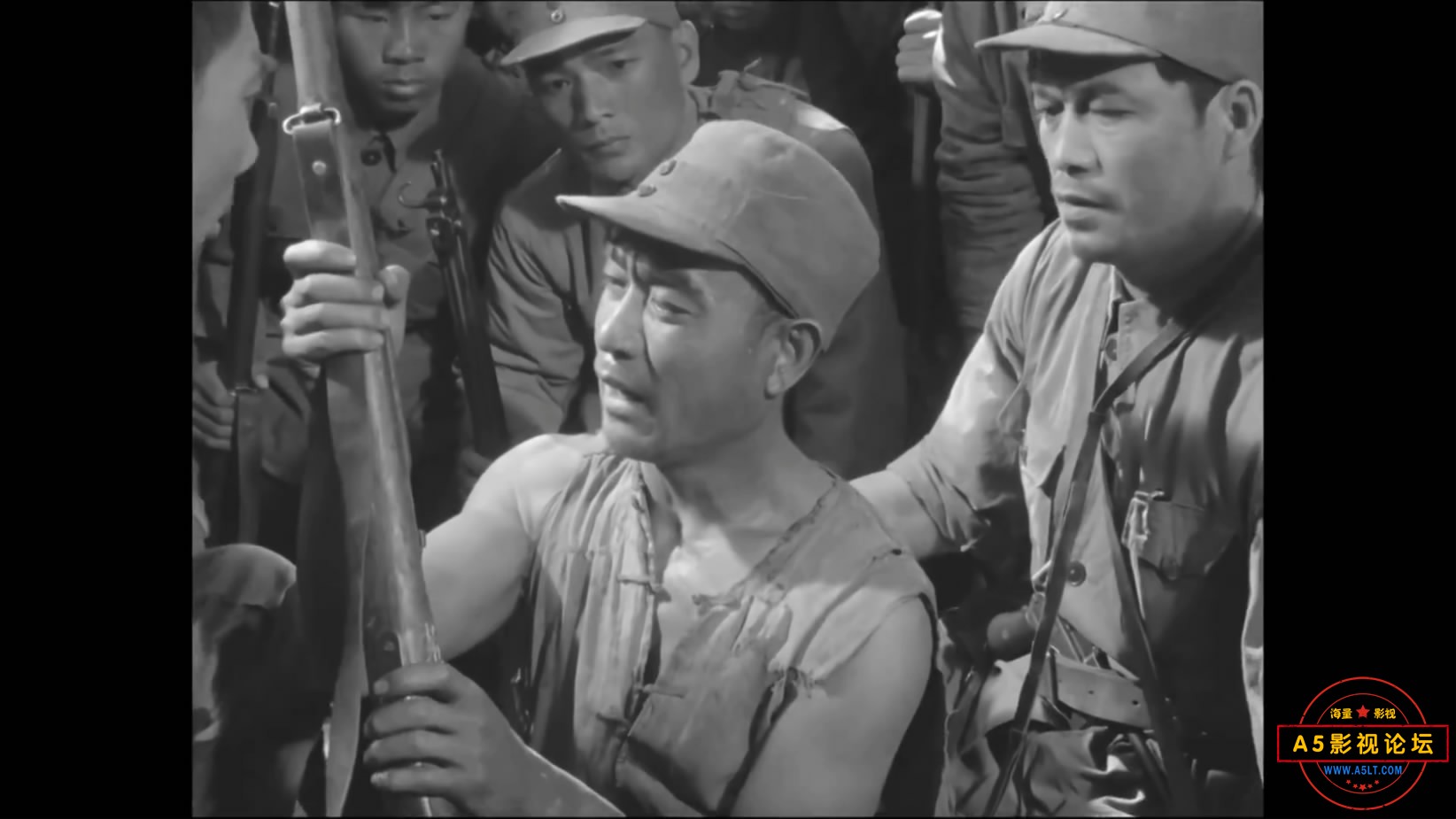 《暴风骤雨》（北影1961）W[01_38_05][20221210-175721-2].JPG