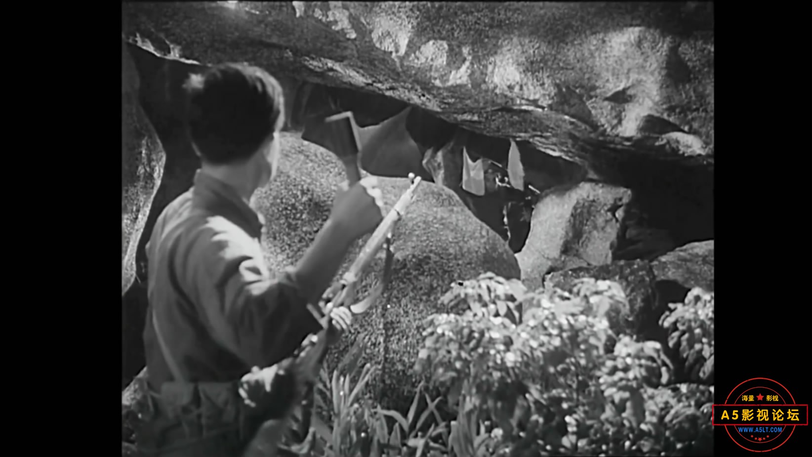 《南海的早晨》（长影1964）[01_06_57][20221210-182945-2].JPG