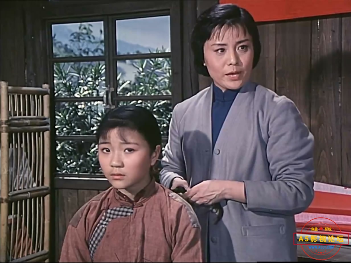 《报童》（北影1979）Web[00_32_23][20221212-073125-7].JPG