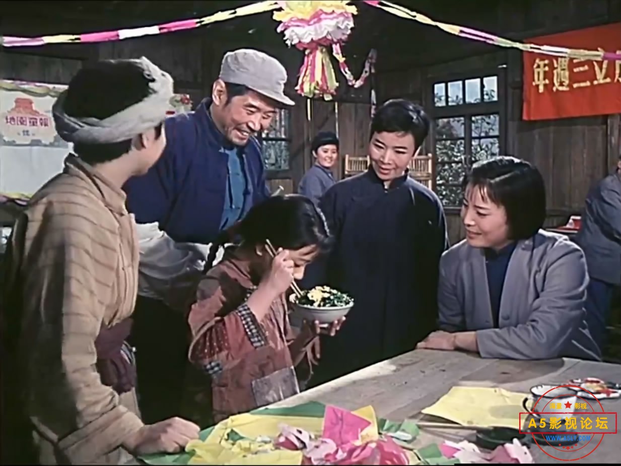 《报童》（北影1979）Web[00_29_38][20221212-073114-6].JPG