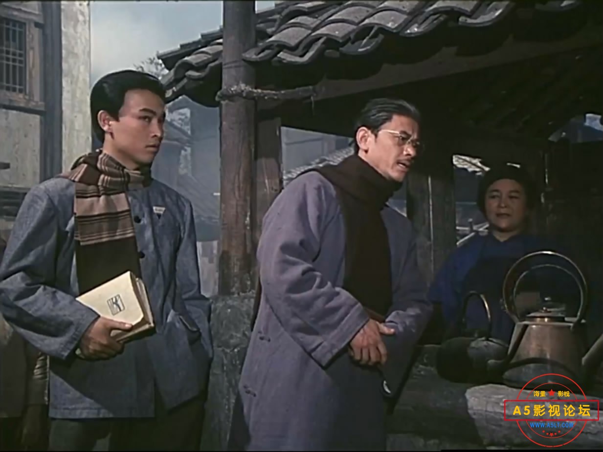 《报童》（北影1979）Web[00_08_53][20221212-073028-3].JPG
