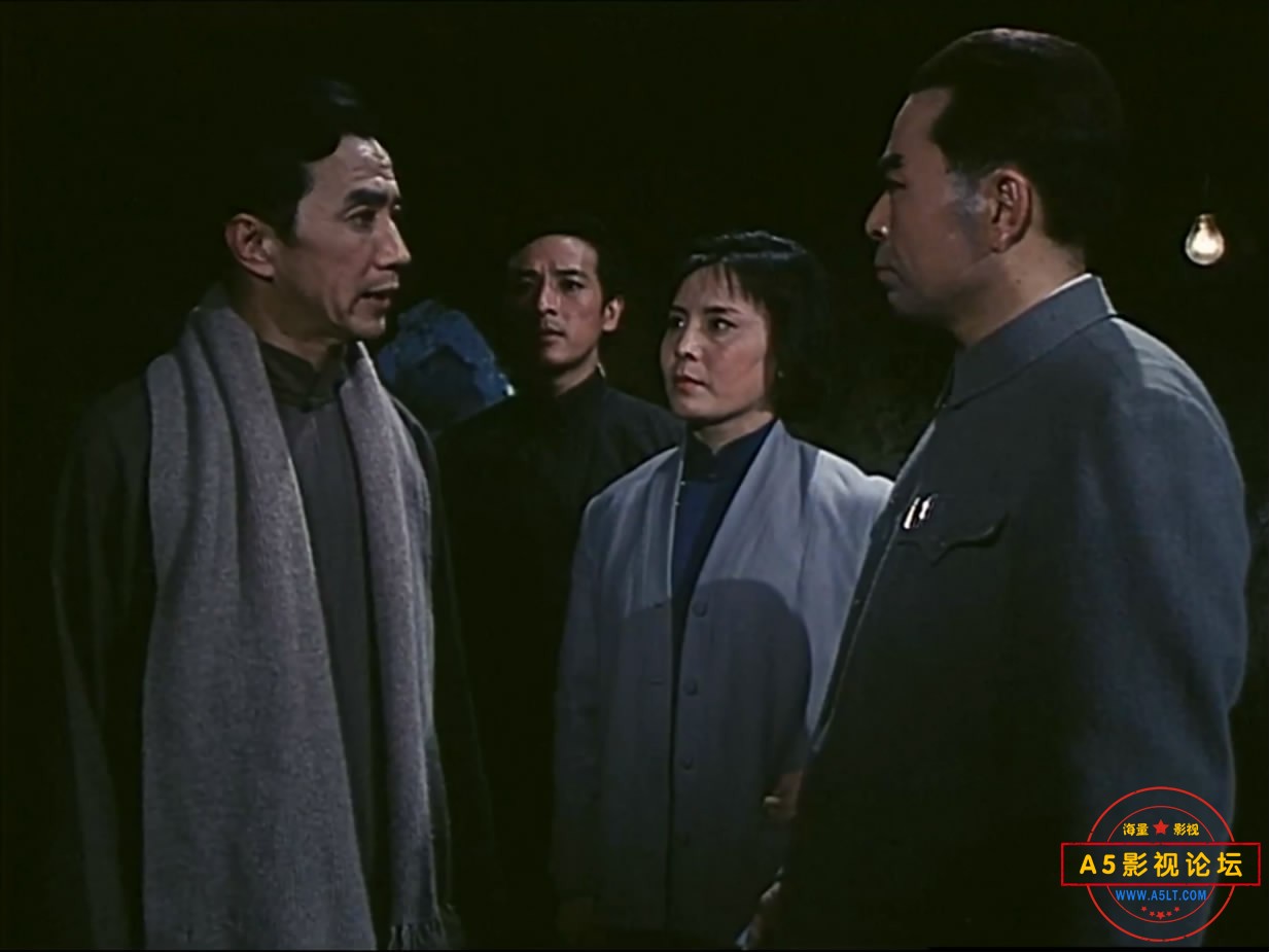 《报童》（北影1979）Web[01_00_33][20221212-073223-4].JPG