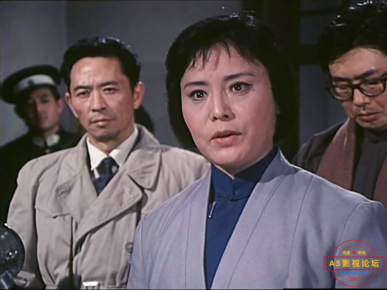《报童》（北影1979）Web[01_35_03][20221212-073344-9].JPG
