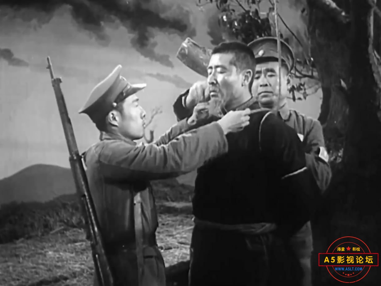 《翠岗红旗》（上影1951）W[00_14_46][20221216-205152-4].JPG