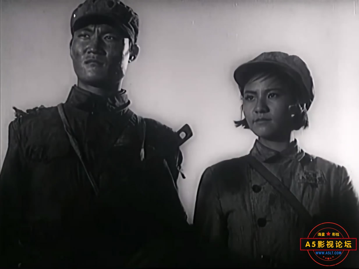 《上甘岭》（长影1956）We[02_01_59][20221218-160606-9].JPG
