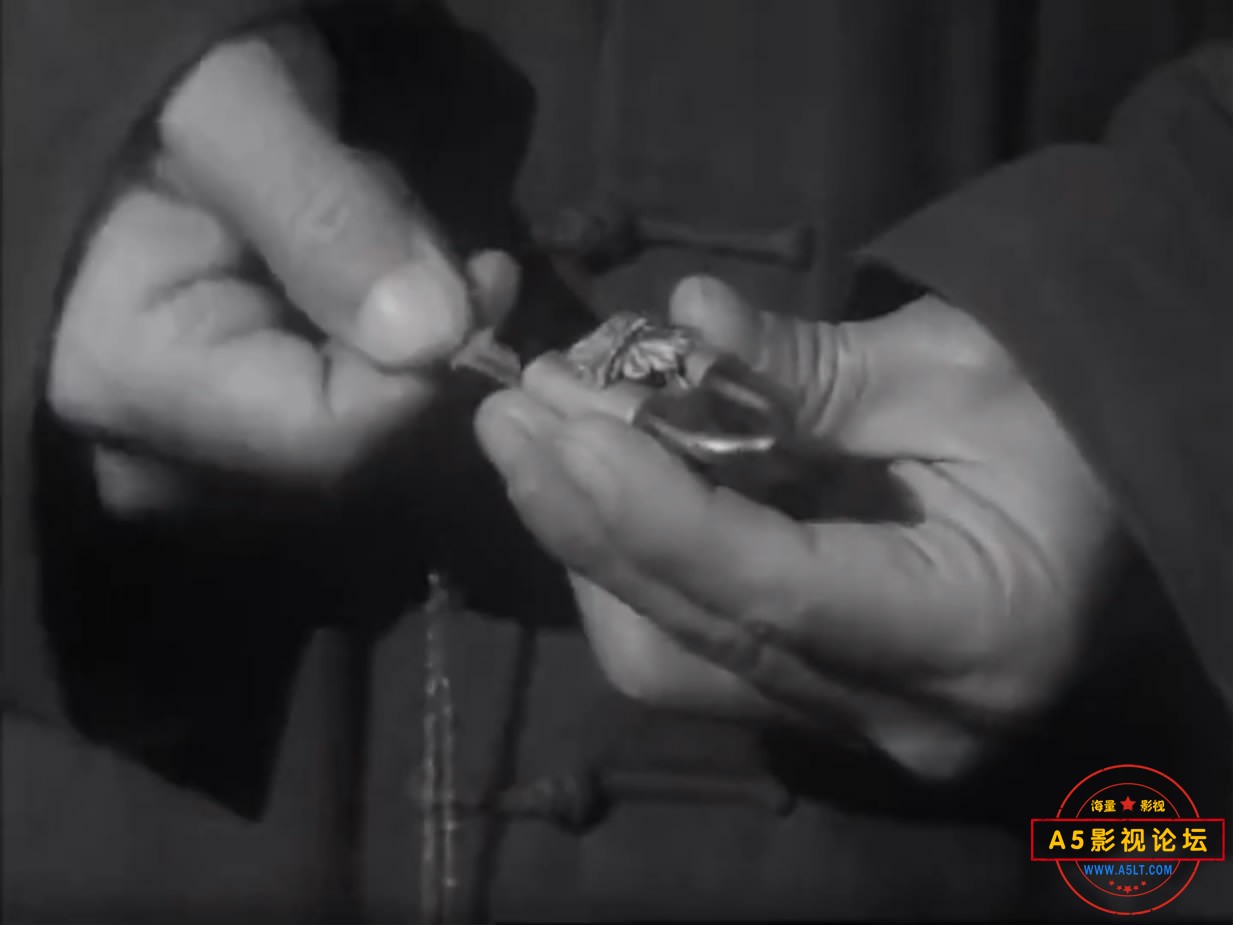 《铁道卫士》（长影1960）W[00_56_04][20221221-181928-0].JPG