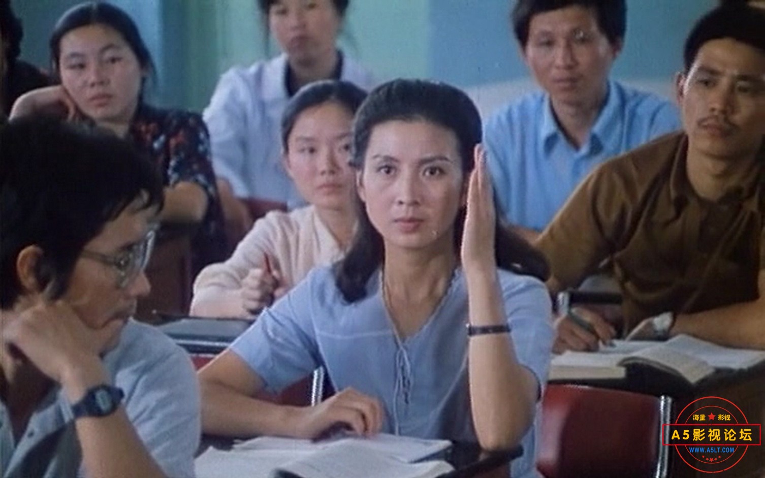 85年1月1日《特区姑娘》（吴海燕 陈少泽）城通资源分享站 城通网盘 400P -潇湘电影制.jpg