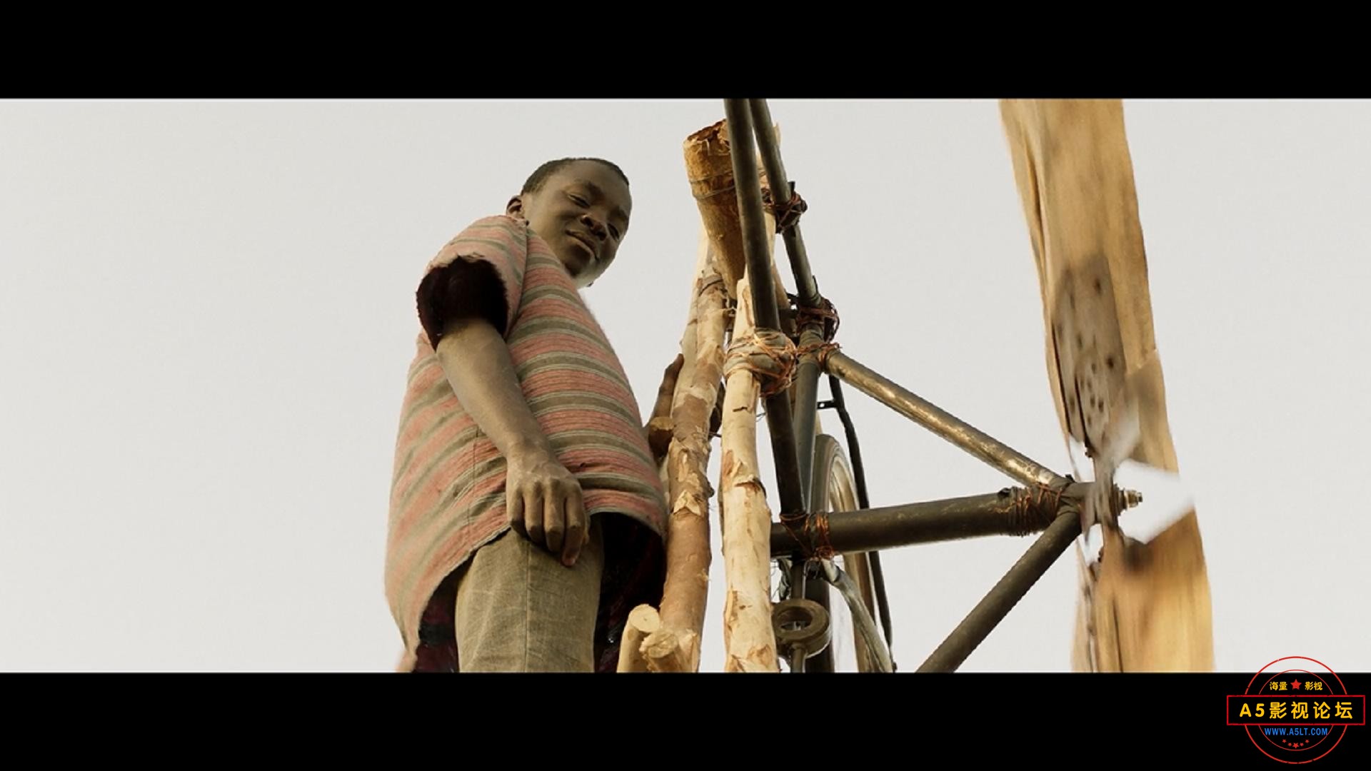 The.Boy.Who.Harnessed.the.Wind.2019.1080p.NF.WEB-DL.DDP5.1.x264-NTG_20230321232428.JPG