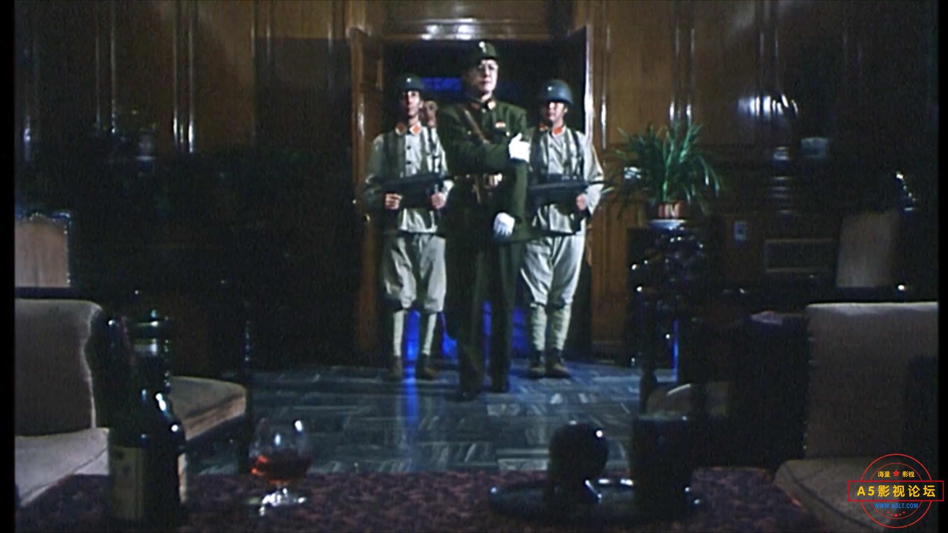 军统特遣队（1990）.mp4_20230619_170535333.jpg