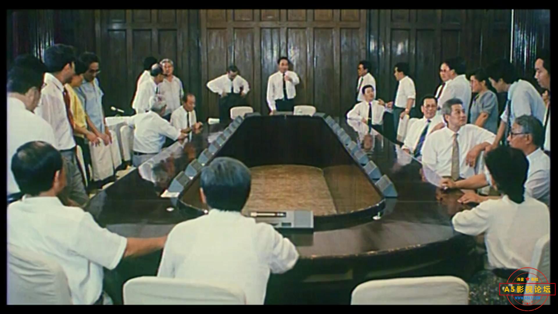 大城市一九九零（1990）.mp4_20230615_100509680.jpg