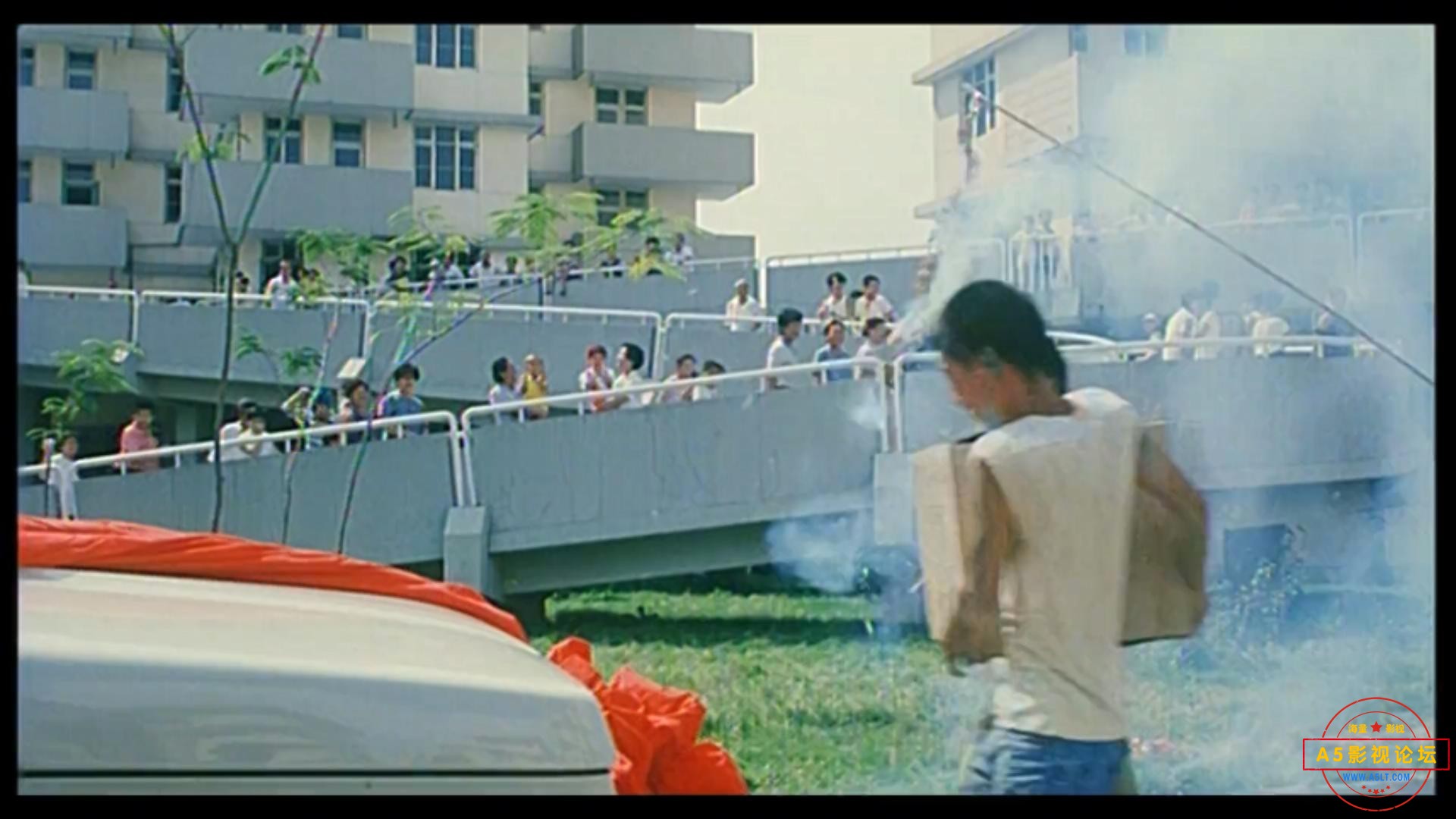 大城市一九九零（1990）.mp4_20230615_100615372.jpg