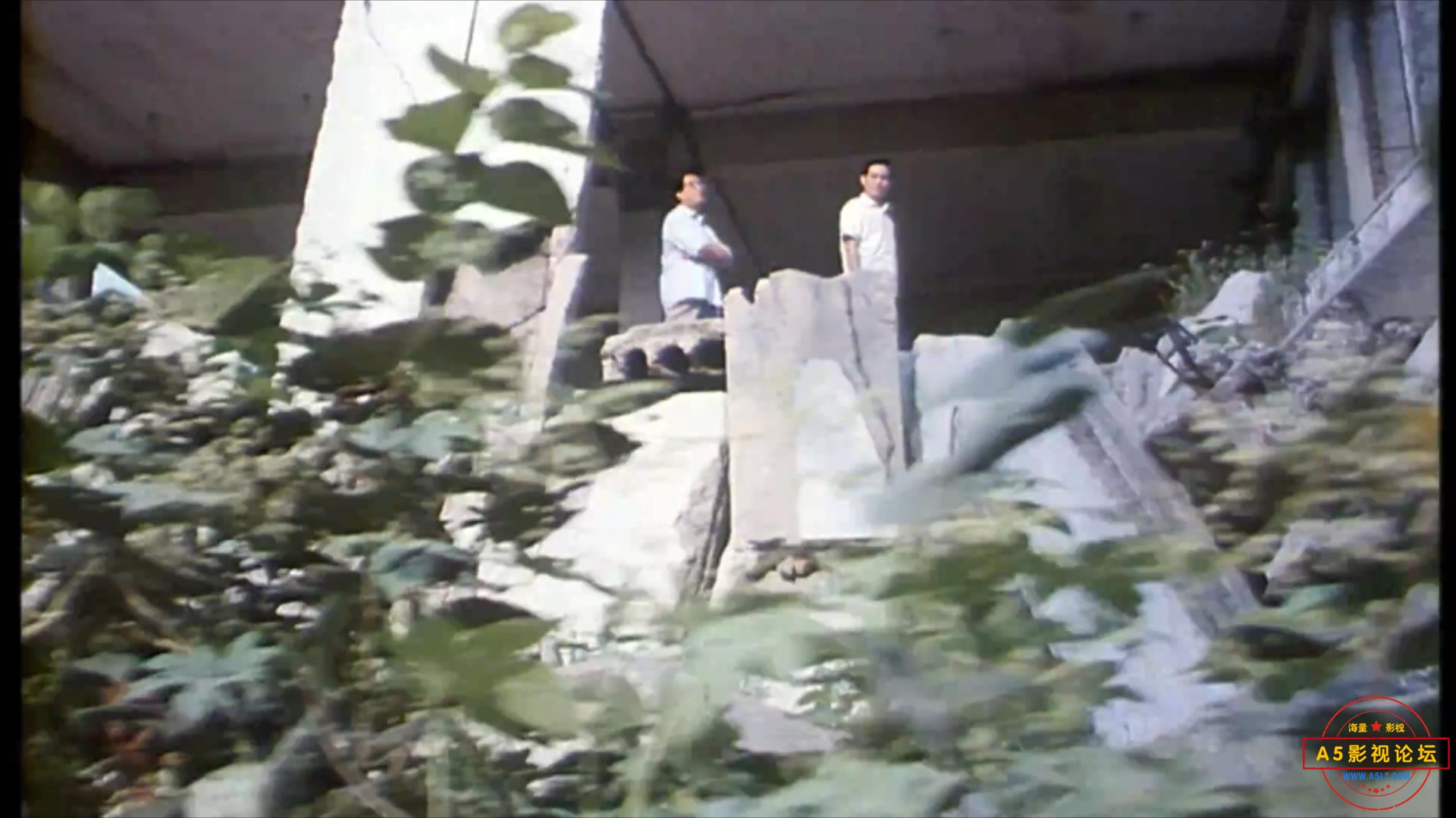 九千六百万双眼睛（1990）.mp4_20230616_191350529.jpg
