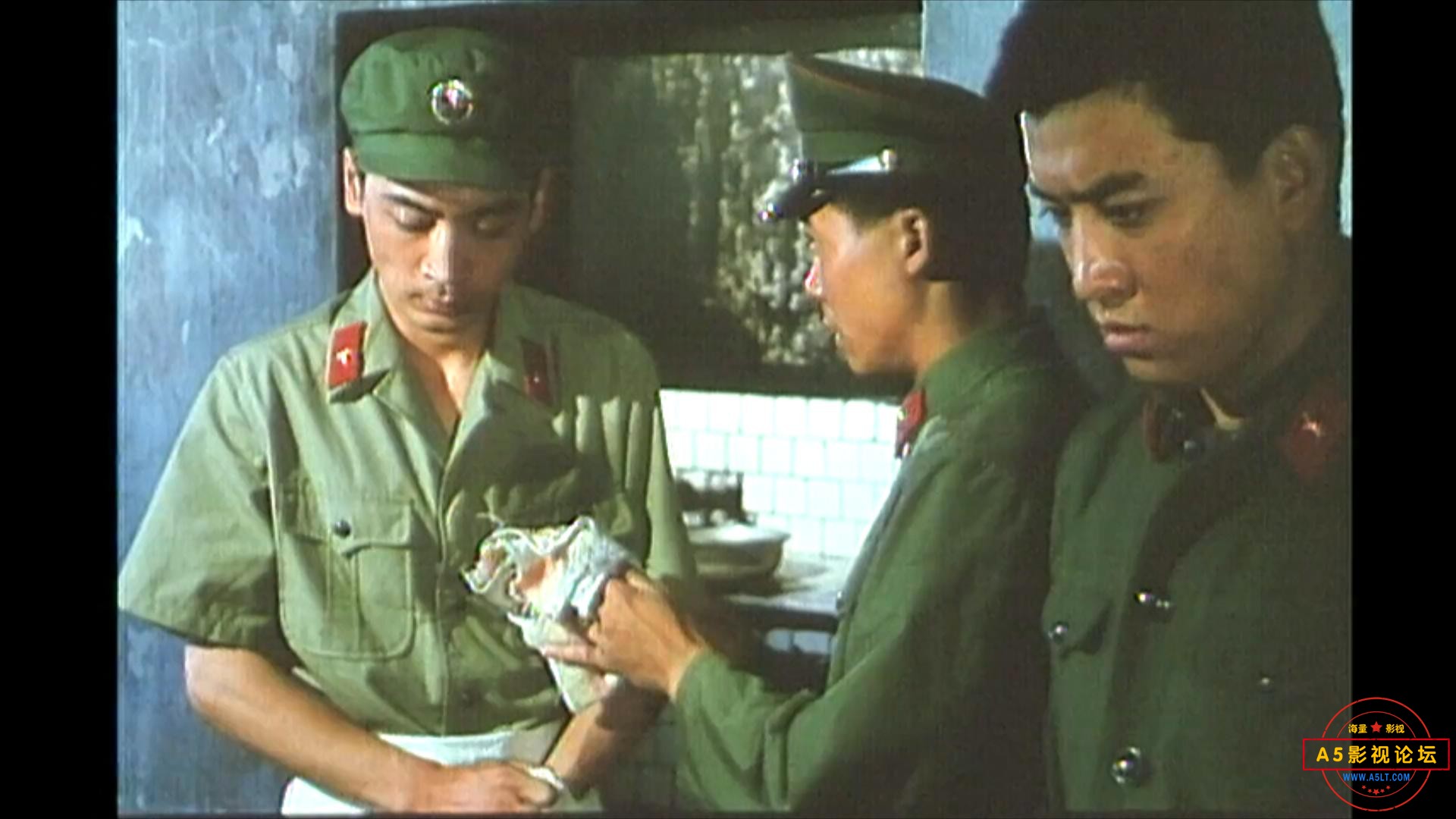 天边有一簇圣火（1990）.mp4_20230624_105849761.jpg