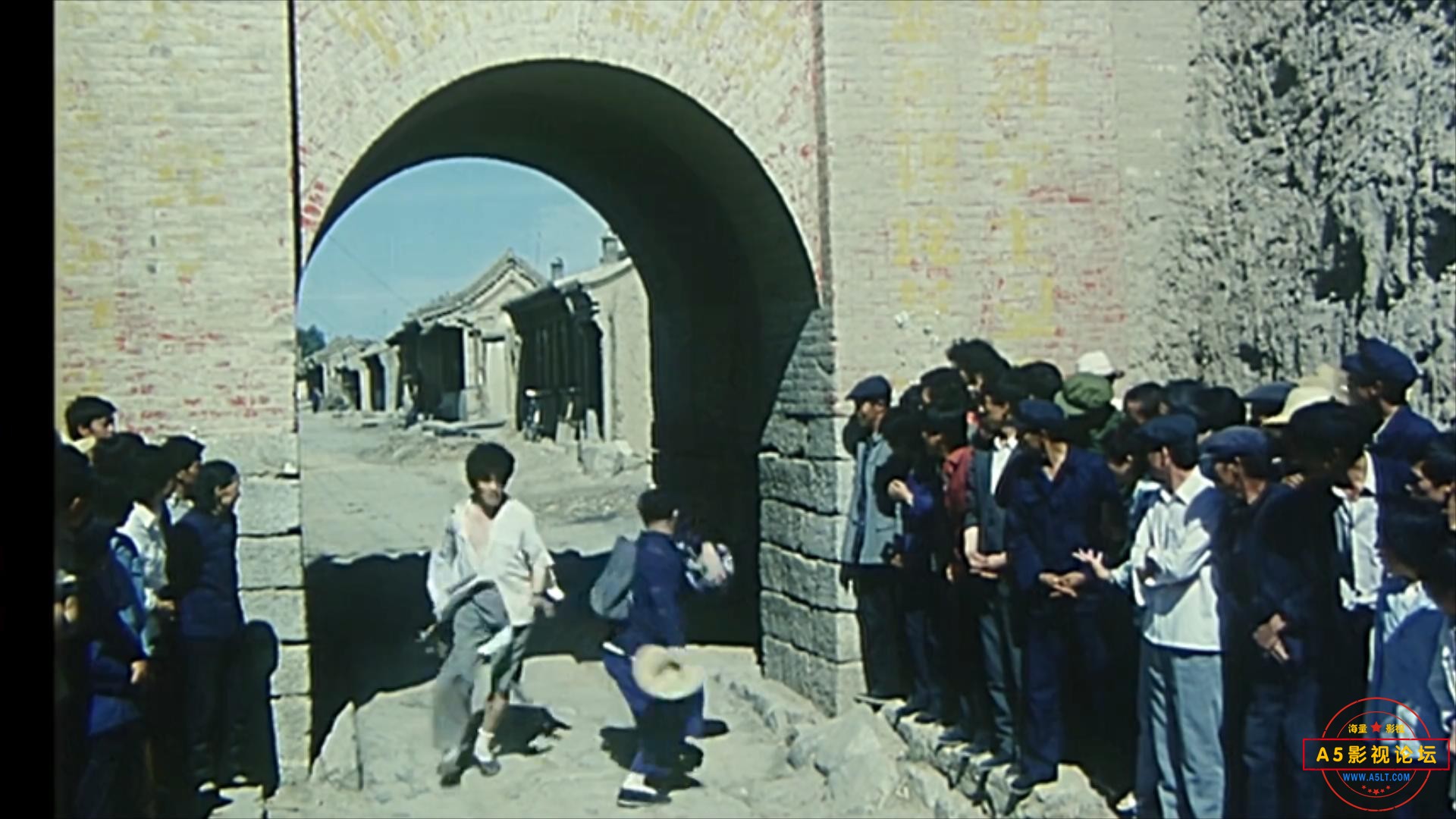 现世活宝（1990）.mp4_20230624_113058064.jpg