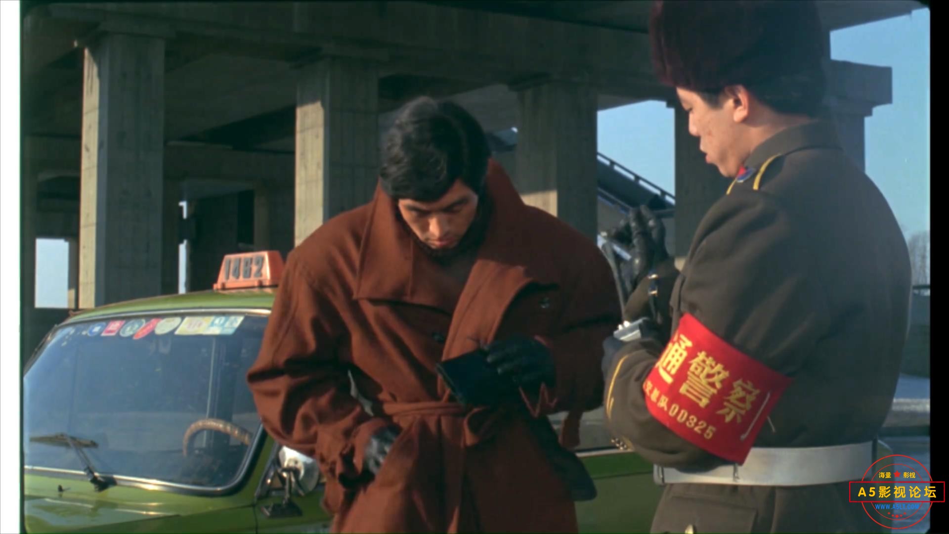 猛警神探（1990）.mp4_20230627_104959080.jpg