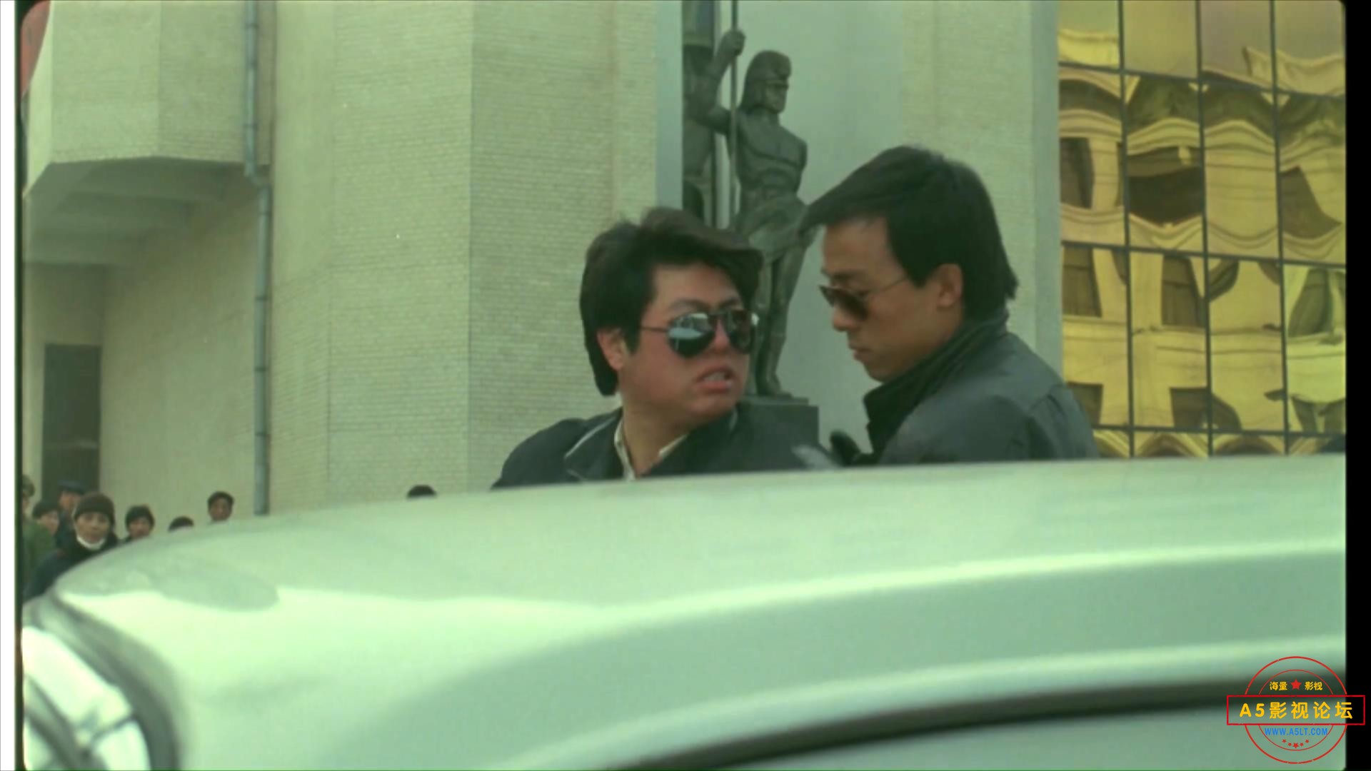 猛警神探（1990）.mp4_20230627_105010955.jpg